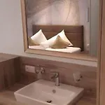 St-leonhard Hotel 3*