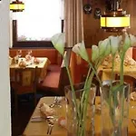 Hotel St-leonhard 3*